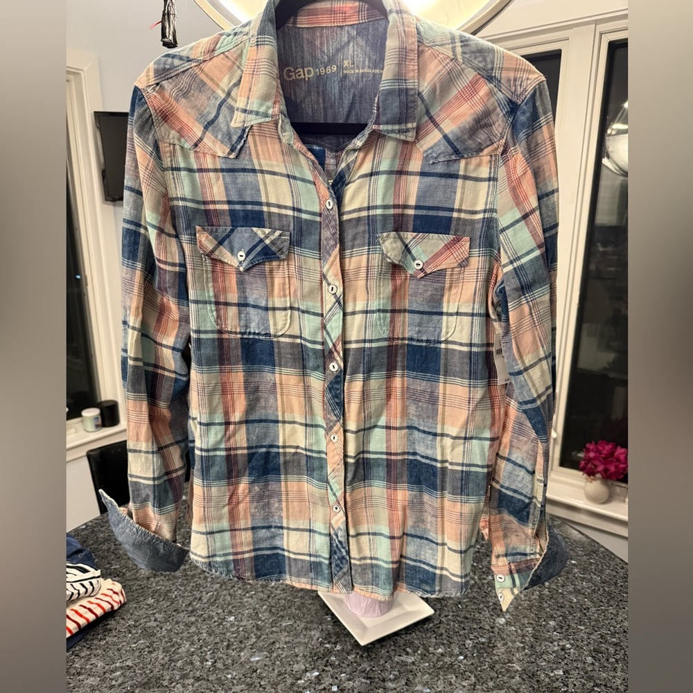 GAP Multicolor Plaid Button Down Shirt